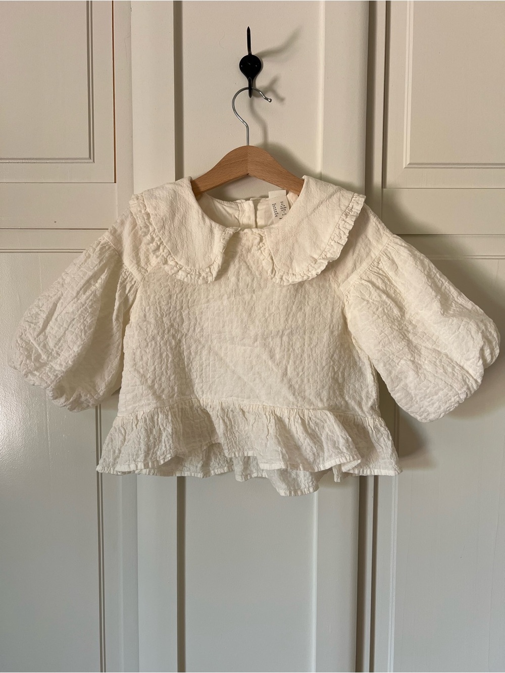 H&M Cream Textured Peplum Blouse with Ruffle Collar